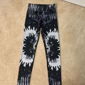 Funky leggings by Noli. XS.